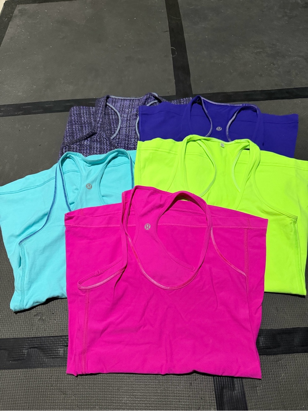 Bundle of 5 vintage lululemon Cool Racerbacks - size 4 and 6